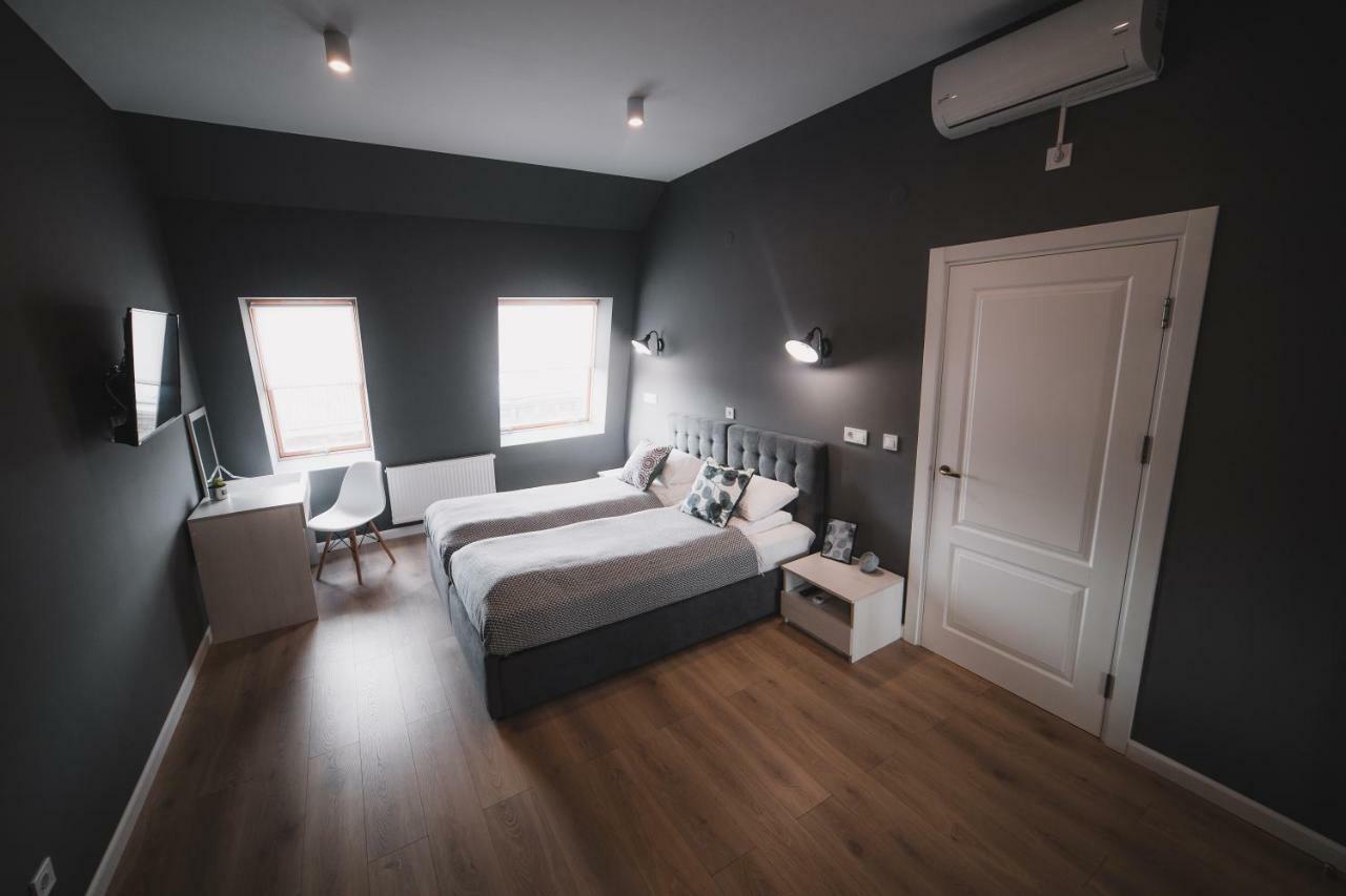Kostjukowski Apartments Lychakivska 70A Lviv Kültér fotó